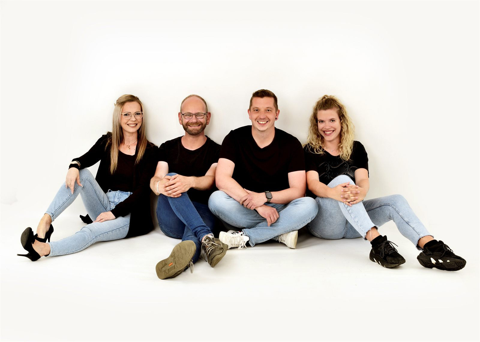 Das Team von Völkl IT-Solutions: Sabrina, Martin, Fabian und Jana